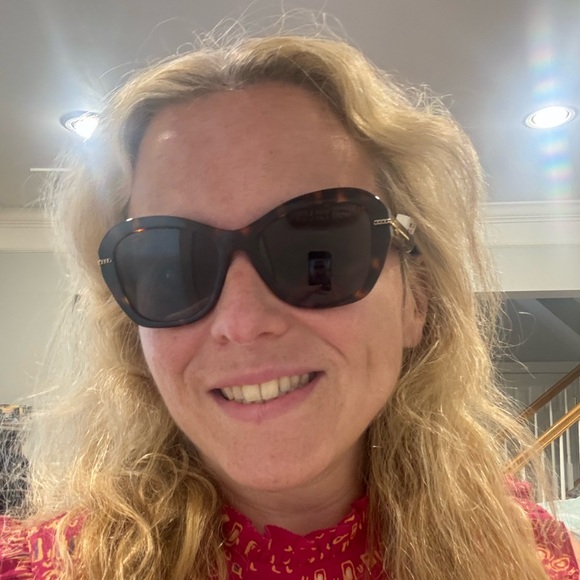 Chanel butterfly sunglasses, CURRENT collection, BNIB w/full inclusion and tag - Picture 8 of 9